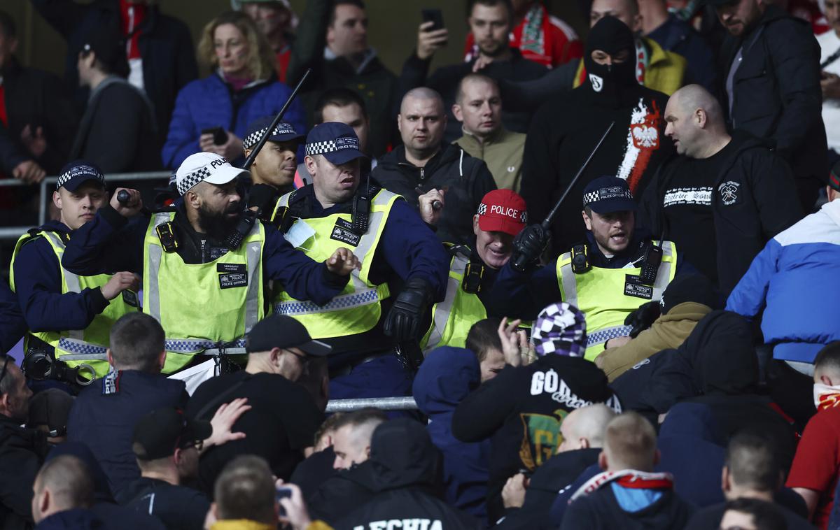 Madžari - navijaški izgredi na Wembleyju | Madžarski navijači so razgrajali na Wembleyju. | Foto Guliverimage