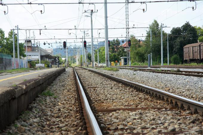 železniški tiri | Foto: Žiga Ponikvar