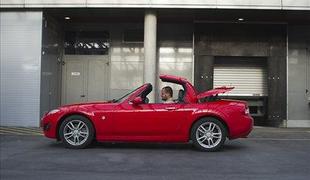 Mazda MX-5 roadster coupe 1,8i 