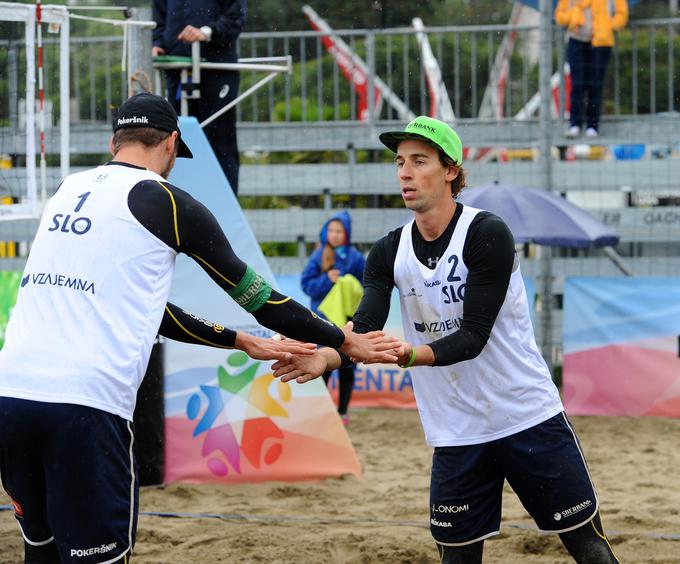 Jan Pokeršnik in Nejc Zemljak sta premagala Seana Faigeja in Keinana Kopecha. | Foto: Aleš Oblak