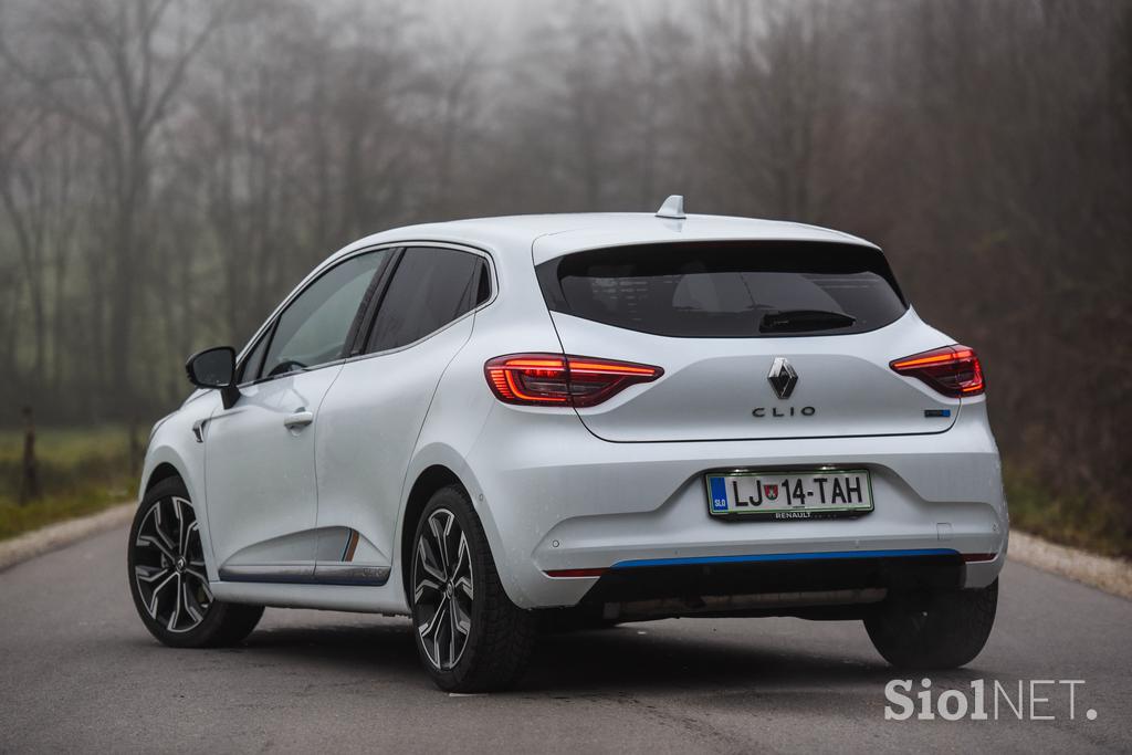 Renault clio e-tech hybrid