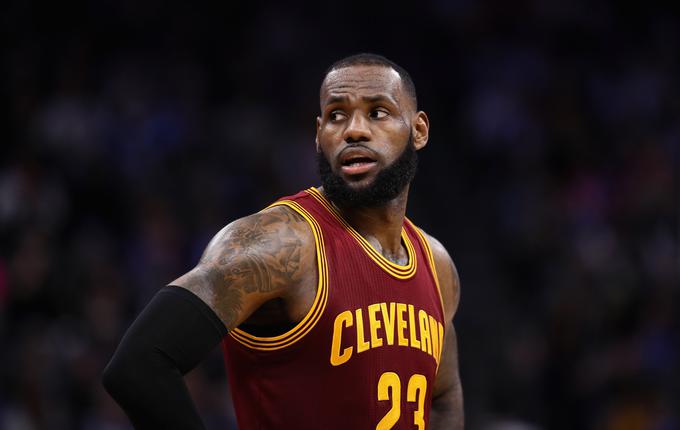 Le Bron James je pokopal moštvo New York Knicks. Za ekipo Clevelanda je dosegel 18 točk, 13 skokov in 15 podaj. | Foto: Getty Images