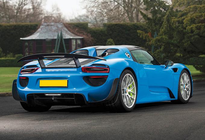 Med največjimi zvezdniki dražbe bo tudi komaj dve leti star porsche 918 "Weissach" spider. Zanj pričakujejo ceno od 1,2 do 1,4 milijona evrov. | Foto: RM Sotheby's