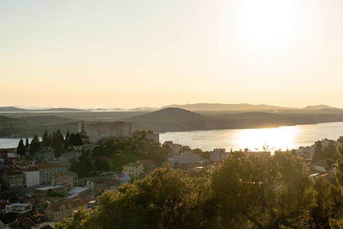 Trdnjava je bila oživljena leta 2014 in ima edinstven poletni oder na prostem. | Foto: Toma Kezić