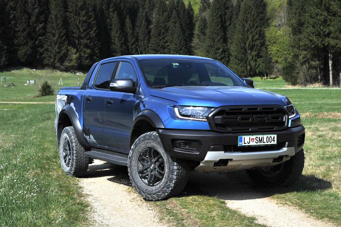 Ford ranger raptor Jure Žabjek | Ford je z rangerjem vodilni v evropski prodaji poltovornjakov, kjer so lani ponudbo okrepili še s "športno" različico raptor.  | Foto Gregor Pavšič