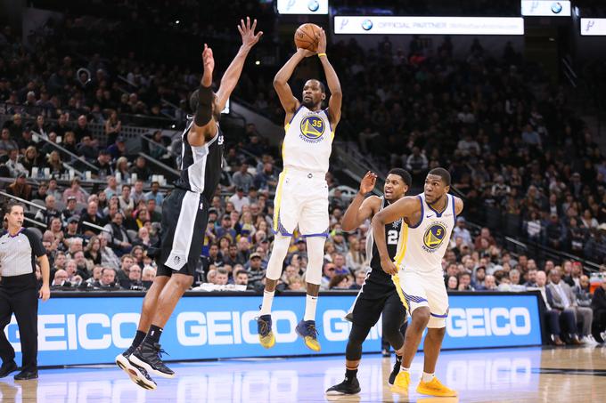 Kevin Durant je z branilci naslova izkusil novo razočaranje. | Foto: Reuters