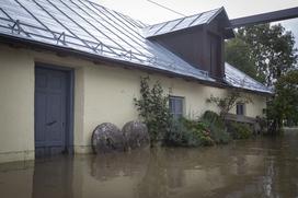 Reka Kolpa poplavlja. Poplave.