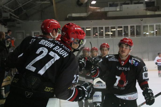 HDD Jesenice | Hokejisti HDD Sij Acroni Jesenice so v četrtfinalu pričakovano visoko premagali HDK Maribor. | Foto Hokejska zveza Slovenije