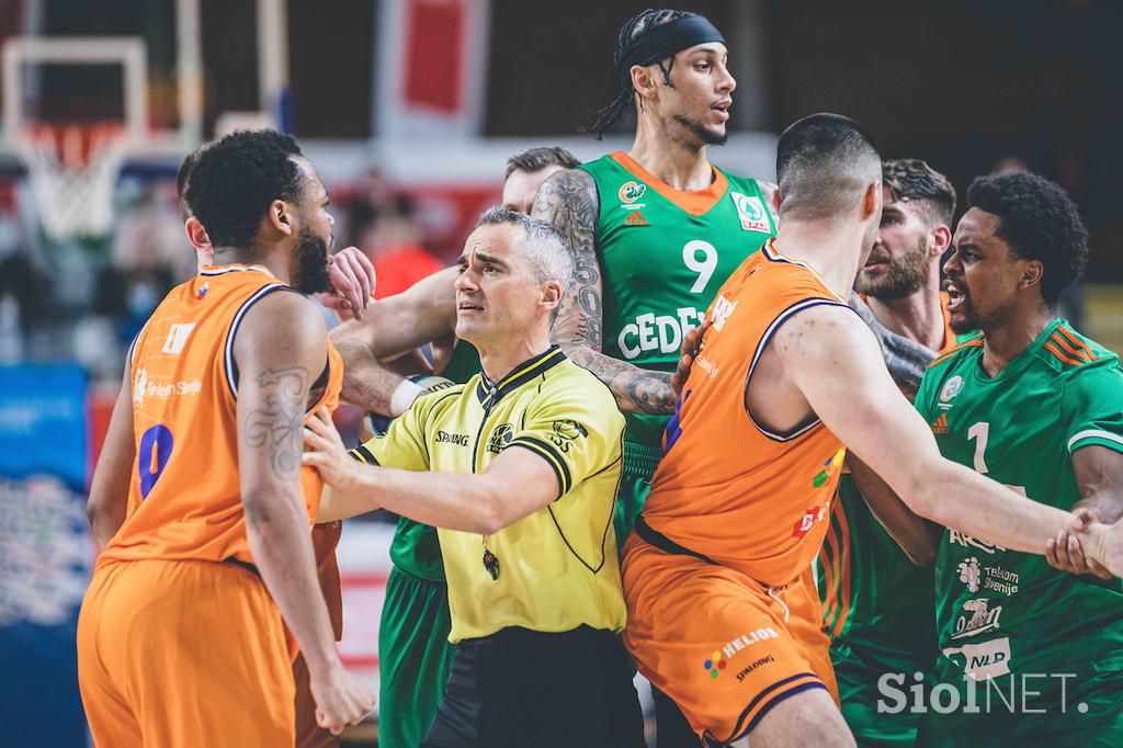 Helios Suns : Cedevita Olimpija