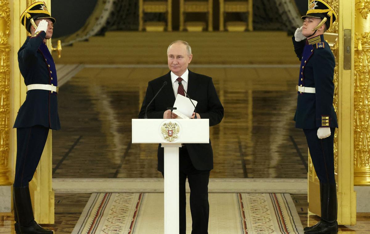 Vladimir Putin, sprejem diplomatov | Dolgoletna diplomatka Darja Bavdaž Kuret je bila letos poleti imenovana za novo veleposlanico Slovenije v Rusiji, kjer je nasledila Branka Rakovca. | Foto Reuters