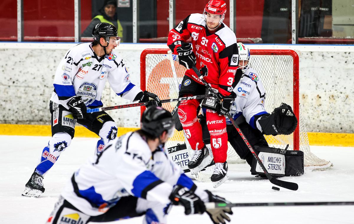 HDD Jesenice : Wipptal Broncos | Jeseničani so proti italijanskemu tekmecu vodili s 4:0, se nato igrali z vodstvom, na koncu pa zmagali s 4:2. | Foto Matic Klanšek Velej/Sportida