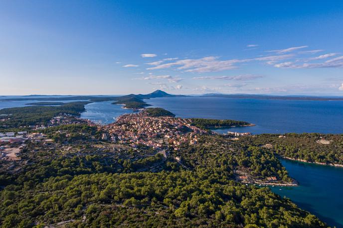 Mali Lošinj | Kot so še pojasnili, obstaja možnost, da bodo v času odstranitve mine omejili gibanje v delu naselja Mali Lošinj. | Foto Lošinj Hotels & Villas