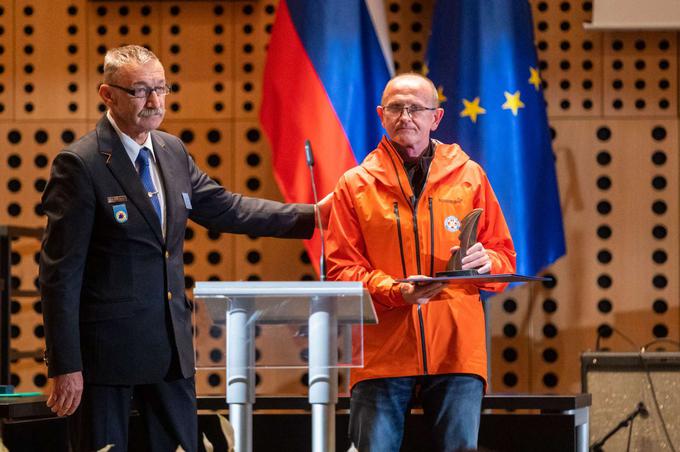 Smolej je za delovanje na preventivnem, organizacijskem in reševalnem področju v začetku marca prejel najvišje priznanje Civilne zaščite RS.  | Foto: Boštjan Podlogar/STA