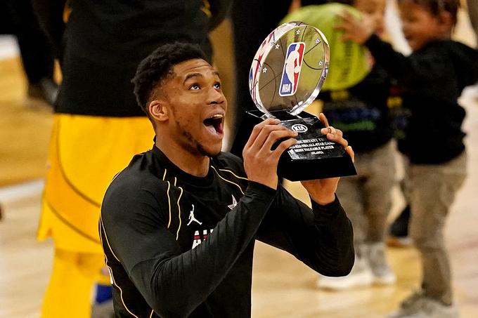 Giannis Antetokuonmpo je prejel priznanje za MVP igralca dvoboja. | Foto: Reuters