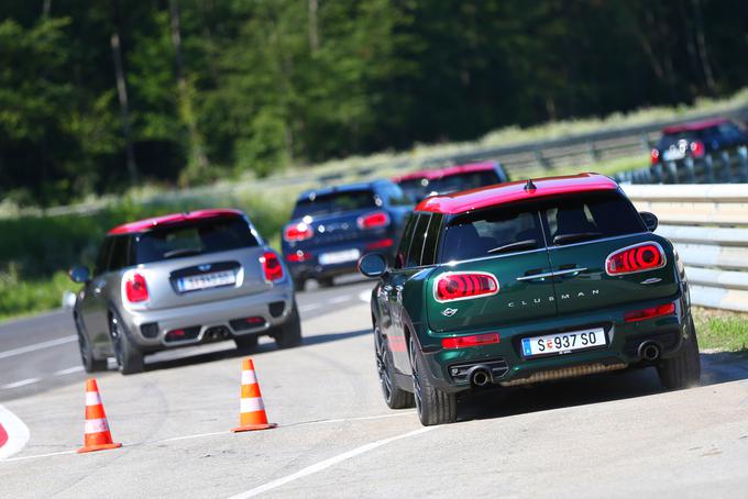 Clubman je trenutno najbolj skrajen primer znotraj znamke Mini. Moderni clubman je približno 90 centimetrov daljši od originalnega minija iz 60. let prejšnjega stoletja. | Foto: Gregor Pavšič