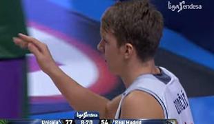 Luka Dončić letel po zraku in navdušil (video)