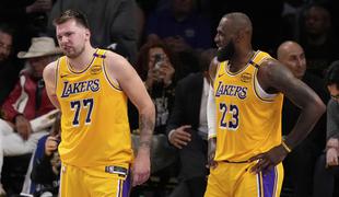 LeBron presenetil: Davis je povedal, kaj si želi, pa je bil teden zatem zamenjan