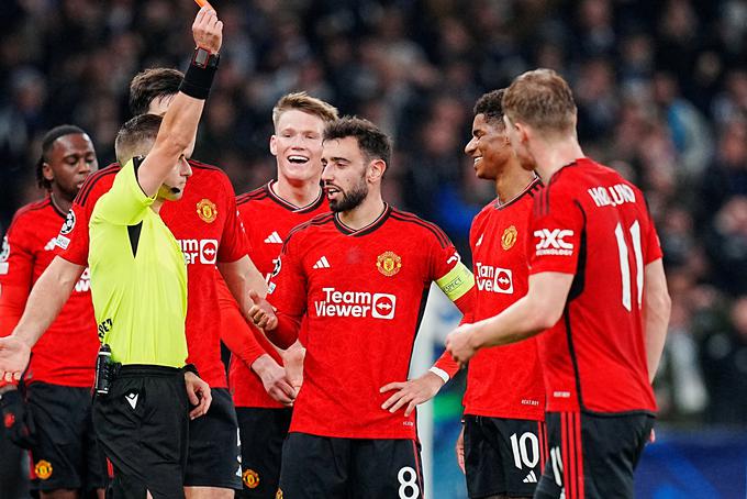 Po izključitvi Marcusa Rashforda je Manchester United prejel kar štiri zadetke in izgubil dvoboj. | Foto: Reuters