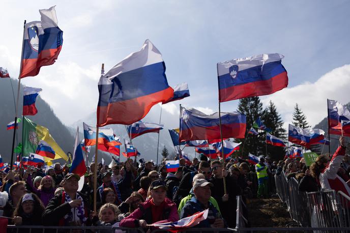 Planica 2024, navijači | V soboto se je v Planici zbralo prek 20 tisoč navijačev. | Foto www.alesfevzer.com