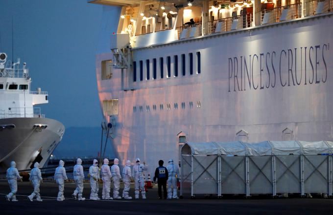 Na zasidrani križarki so tudi trije slovenski pari. | Foto: Reuters