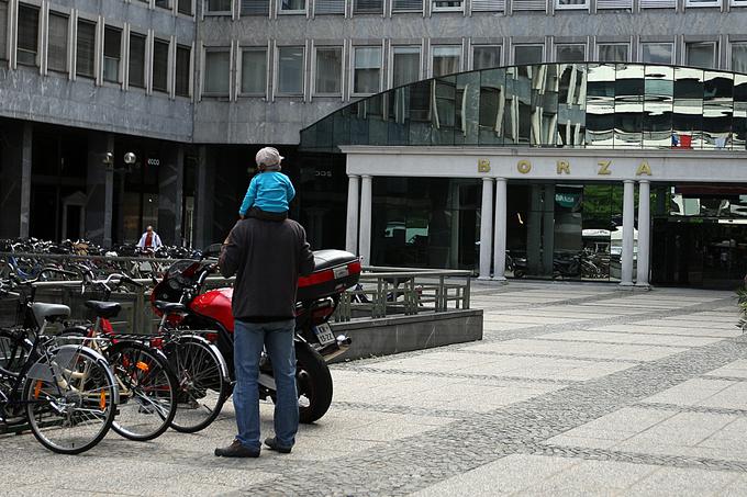 Celotno obdobje borznega balona in menedžerskih odkupov je Simoneti preživel na vrhu Ljubljanske borze. Po prodaji Avstrijcem jo je zapustil z 200 tisoč evri odpravnine. | Foto: Ana Kovač