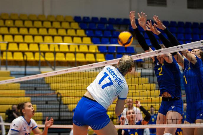 slovenska ženska odbojkarska reprezentanca, zlata liga | Slovenke so po hudem boju izgubile s favoriziranimi Ukrajinkami. | Foto CEV