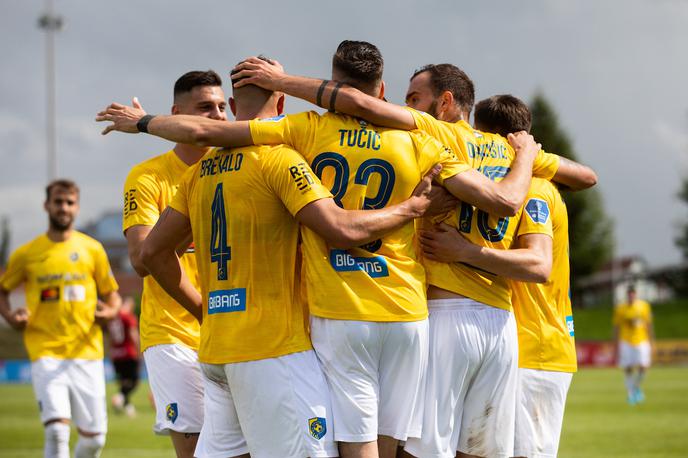 Bravo Tabor | Milan Tučić je dosegel končni rezultat v sodnikovem podaljšku prvega polčasa. | Foto Vid Ponikvar