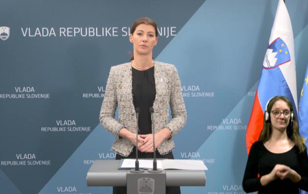 Dominika Švarc Pipan | "Postopek vračanja glob in stroškov postopka se bo vodil po uradni dolžnosti, ne da bi prizadeti posamezniki morali kakorkoli ukrepati sami. Cilj te vlade je, da vračanje glob in stroškov poteka čim bolj enostavno in centralizirano," je povedala ministrica za pravosodje Dominika Švarc Pipan. | Foto Vlada RS