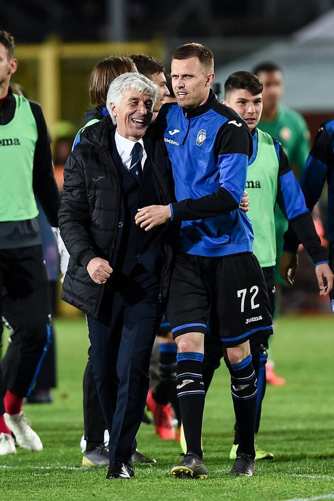 Iličić v objemu Gian Piera Gasperinija. | Foto: Guliverimage/Vladimir Fedorenko