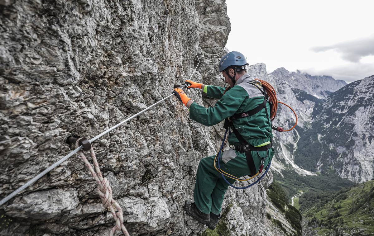 Bambergova pot | Tehnična ekipa markacistov Planinske zveze Slovenije je v petih dneh dokončala obnovo Bambergove poti na Triglav, najlepše v izboru akcije Naj planinska pot 2020. | Foto Mediaspeed