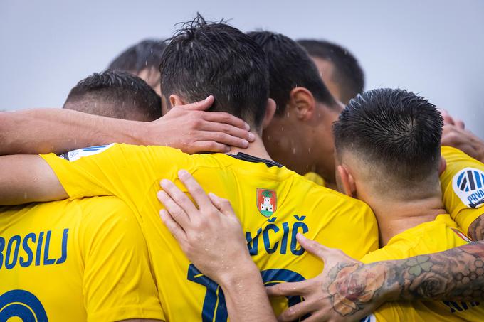 Nogometaši Brava so v prestavljenem ponedeljekovem drugem polčasu še enkrat zatresli celjsko mrežo in zmagali z 2:0. | Foto: Vid Ponikvar