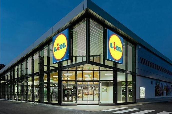 lidl | Lidl ima v Sloveniji 63 trgovin in 1.800 zaposlenih. 