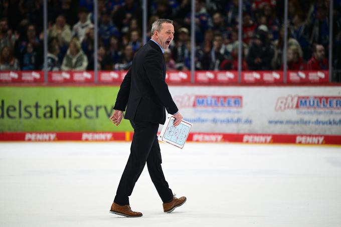 Trener vodilnega Fischtown Pinguins Thomas Popiesch je kandidat za najboljšega trenerja. | Foto: Guliverimage