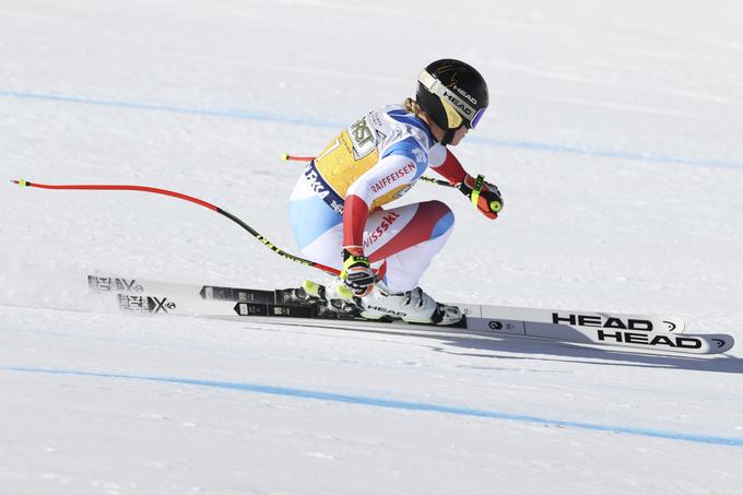 Lara Gut Behrami izvaja dodaten pritisk na Petro Vlhovo. | Foto: AP / Guliverimage