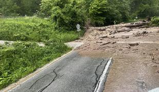 Zemeljski plaz zasul glavno cesto Velenje–Slovenj Gradec