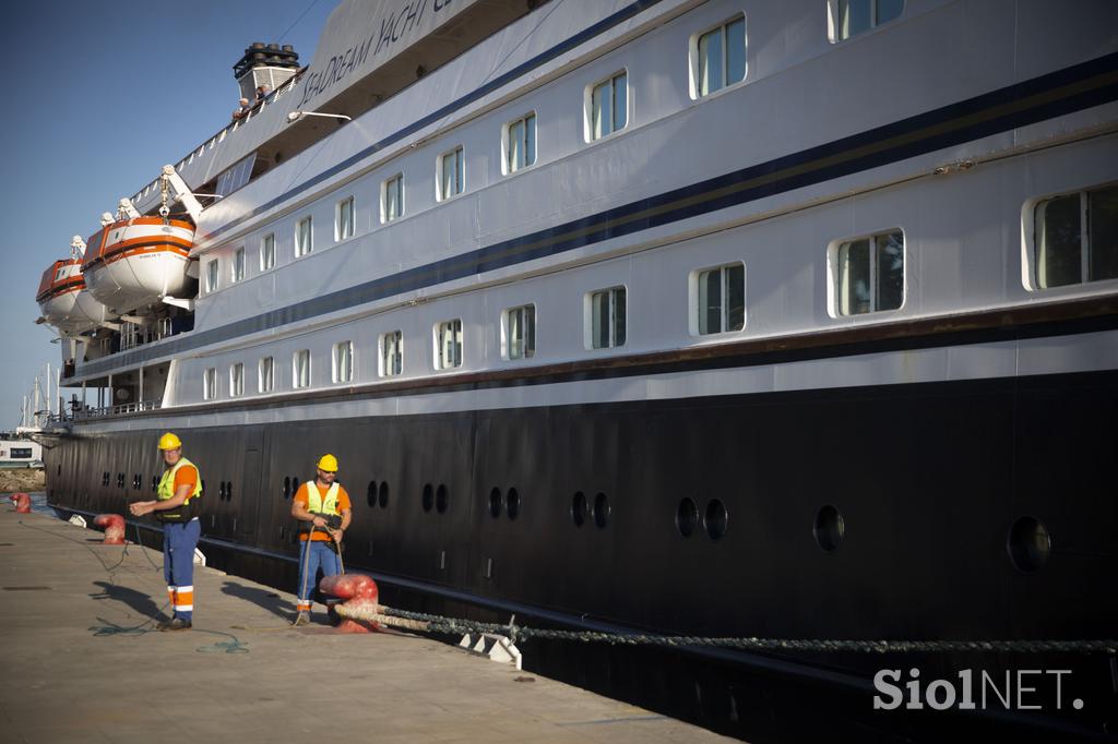 Prihod potniške ladje Sea Dream II v pristanišče Koper.