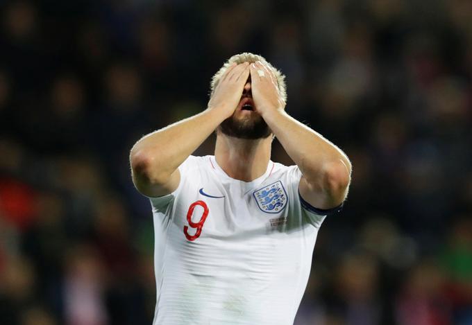 Harry Kane je Anglijo s strelom z bele pike popeljal v vodstvo, a to ni bilo dovolj za končni uspeh. | Foto: Reuters