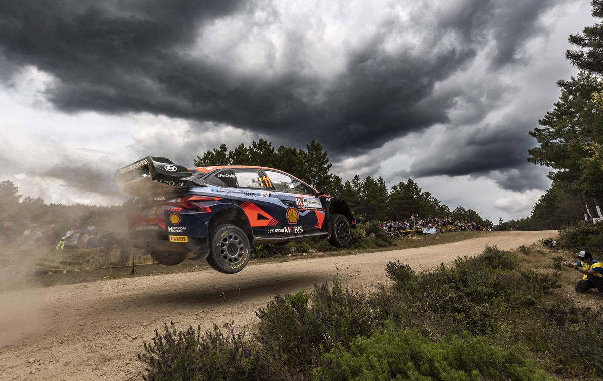 Thierry Neuville Hyundai | Thierry Neuville je zmagovalec relija za svetovno prvenstvo na Sardiniji. | Foto Guliver Image