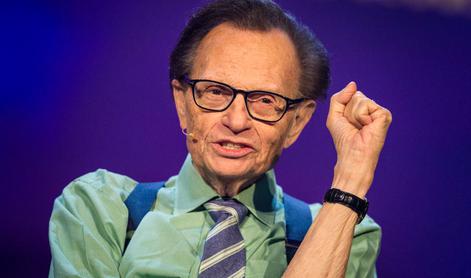 Umrl je legendarni voditelj Larry King