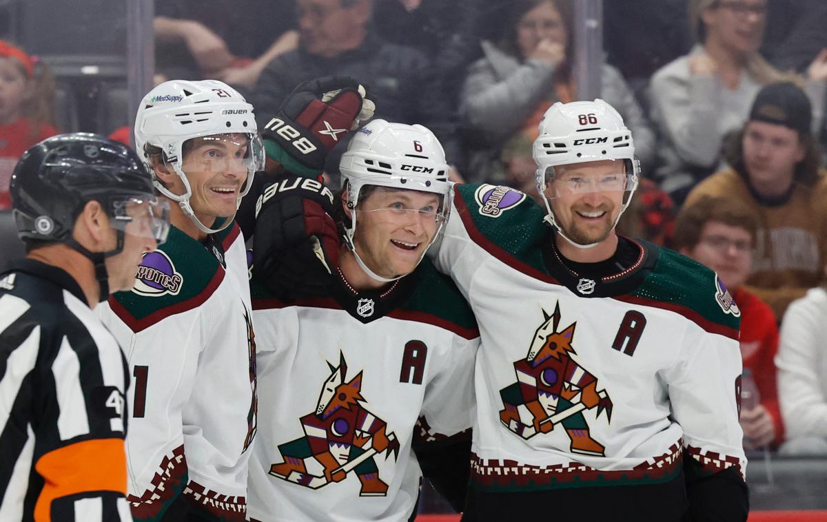 Arizona Coyotes | Arizona Coyotes so v Detroitu napolnili mrežo gostiteljem. | Foto Reuters