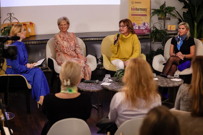 Na fotografiji: Ana Tavčar, moderatorka, Aleša Mižigoj, direktorica Medexa, Alenka Košorok Humar, odvetnica ter učiteljica hormonske joge in qigonga, Uršula Reš Muravec, dr. med, specialistka ginekologije in porodništva | Foto: 