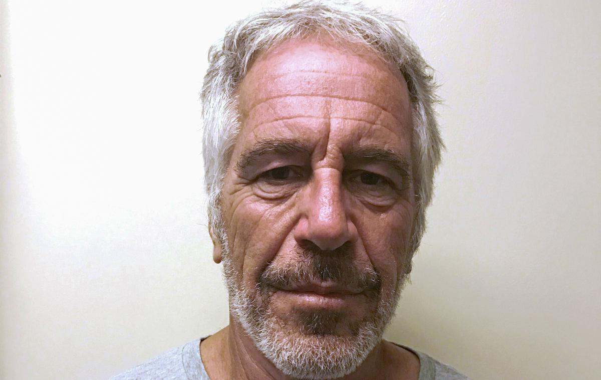 Jeffrey Epstein | Epstein je bil v celici sam s preveliko količino posteljnine. | Foto Reuters