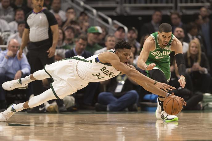 Giannis Antetokounmpo | Milwaukee je s 123:102 premagal Boston. Levji delež k zmagi je z 29 točkami in desetimi skoki prispeval Giannis Antetokounmpo. | Foto Reuters