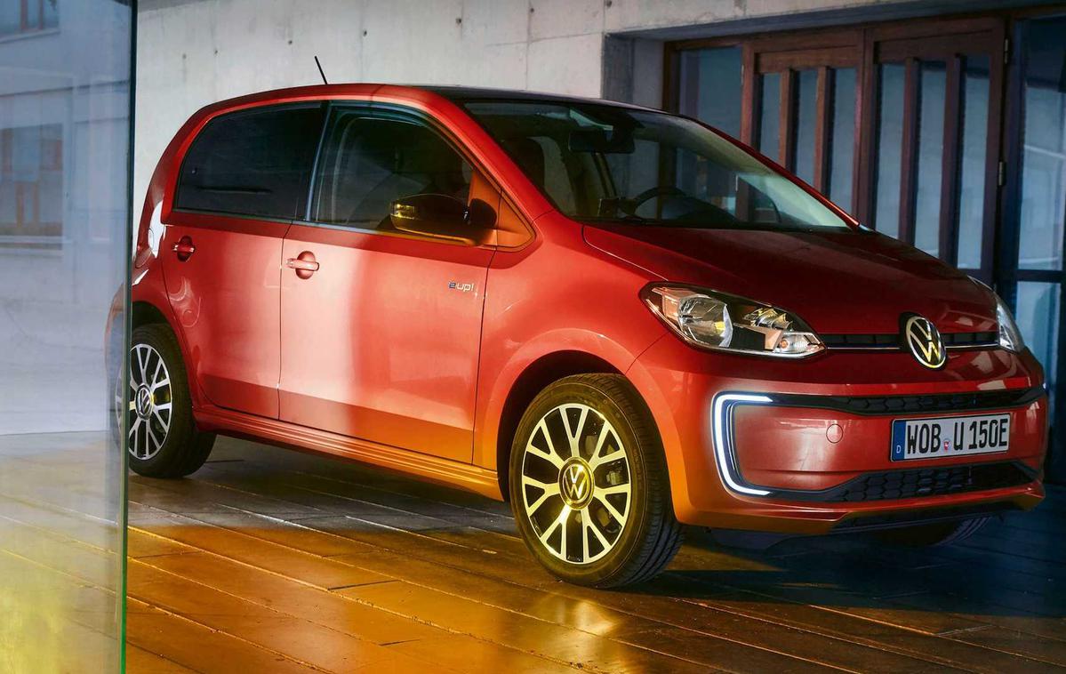 Volkswagen e-up | Potem, ko so jeseni leta 2020 že prekinili naročila in v lanskem letu le še zaključili s proizvodnjo se je Volkswagen odločil, da bo znova v prodajne salone pripeljal električni model e-up. | Foto Volkswagen