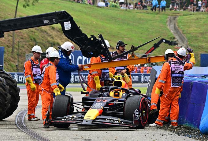 Sergio Perez je bil na zadnjih šestih dirkah samo trikrat med dobitniki točk in najboljši sedmi. | Foto: Reuters