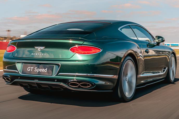 Bentley Akrapovič | Bentley continental GT ima šestlitrski dvanajstvaljni motor, ki zmore 650 "konjev" in največjo hitrost kar 335 kilometrov na uro. | Foto Bentley