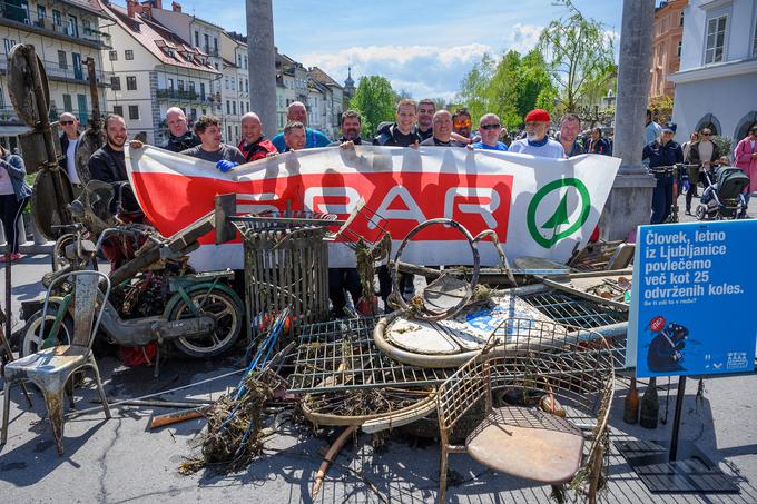 Čistilno akcijo ob dnevu Zemlje je podprlo podjetje Spar Slovenija. | Foto: Spar