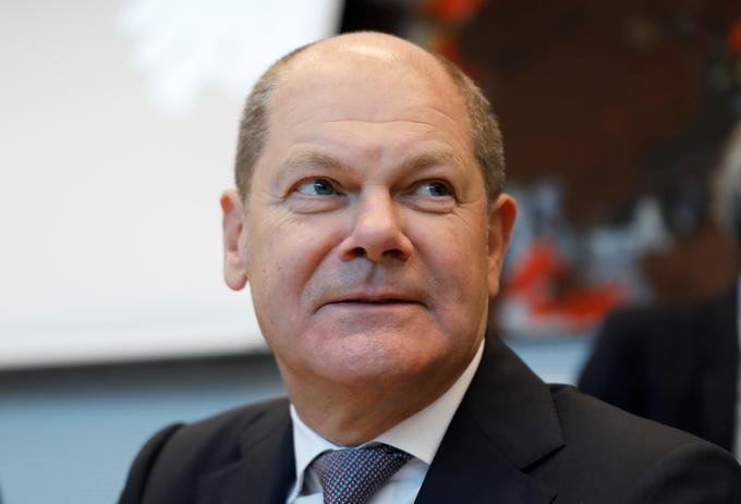 Zaradi afere Wirecard se je letos zgodila zamenjava na vrhu nemškega urada za nadzor nad finančnimi storitvami. Januarja letos se je namreč nemški finančni minister Olaf Scholz (na fotografiji) zahvalil za delo dosedanjemu vodji urada Felixu Hufeldu. Scholz meni, da bo menjava na vrhu Bafina lahko prinesla nov začetek za urad. | Foto: Reuters