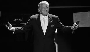 Umrl legendarni pevec Tony Bennett