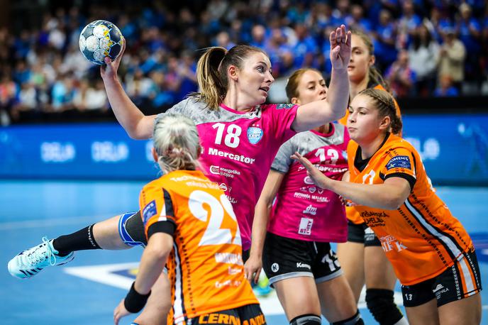 Nina Zulić Krim Mercator | Krimovke so ligo prvakinj odprle s porazom. Kako bo na drugi tekmi? | Foto Matic Klanšek Velej/Sportida